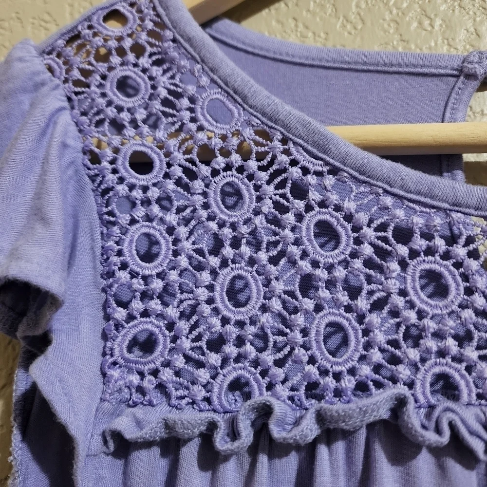 Old Navy flowy loose fit lilac purple top with lace detail Size L (10-12)